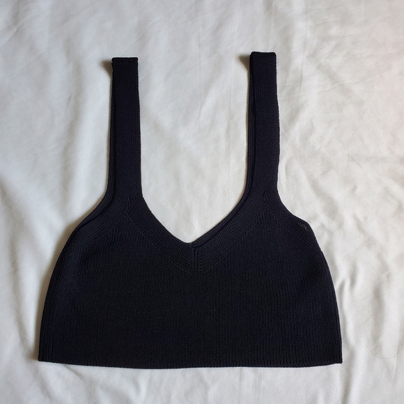 Wilfred Black knitted sleeveless tank top - Picture 4 of 5